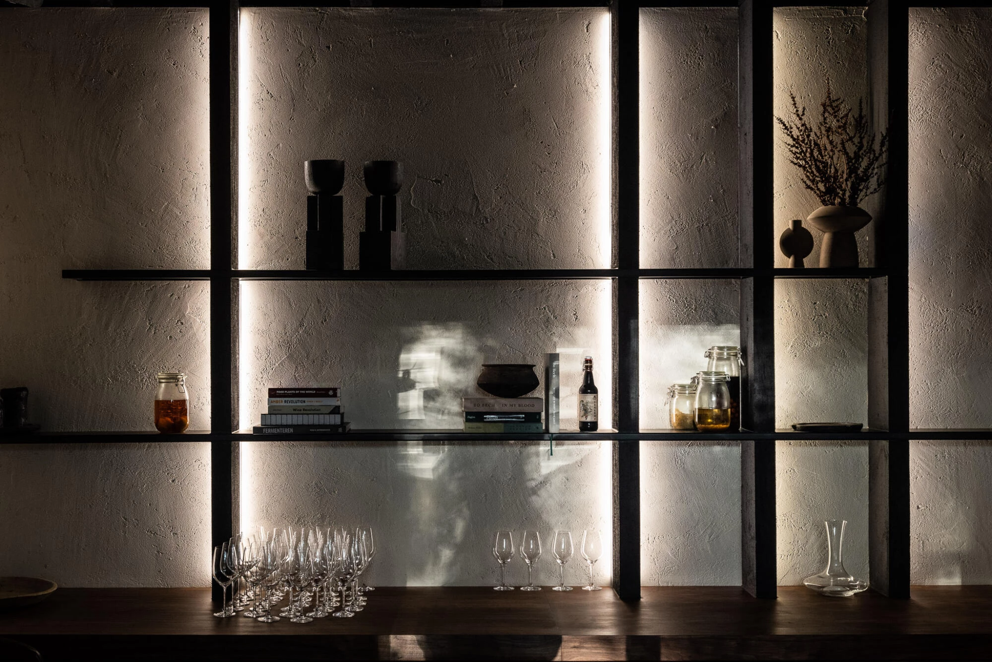 Restaurant interior finished with Thalostuc